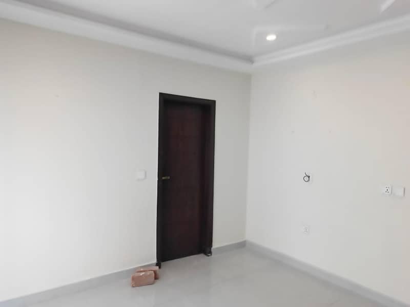 2 BED ROOM NON FURNISH APARTMENT FOR RENT IN BAHRIA TOWN LAHORE 14