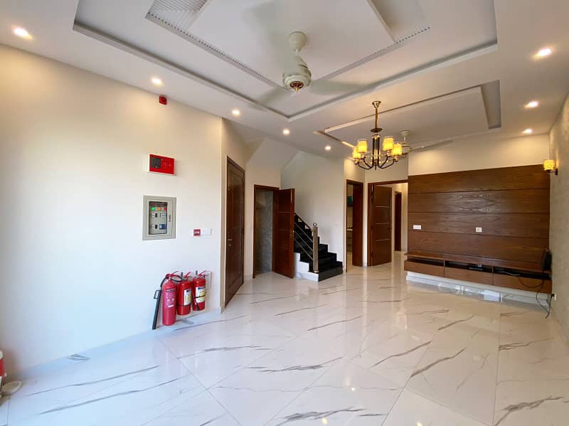 05 Marla Luxury Bungalow For Rent In C-Block DHA 9 Town 3