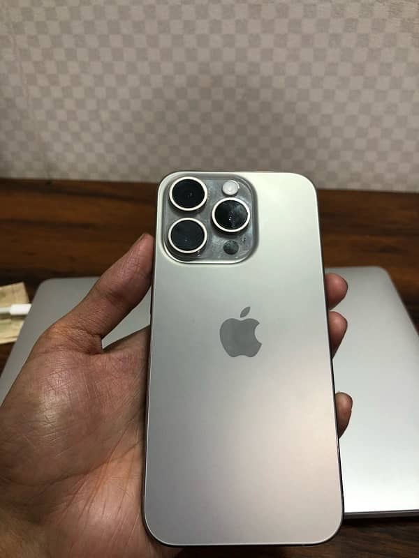 Iphone 15 pro Natural Titanium Jv 128GB with Box 0