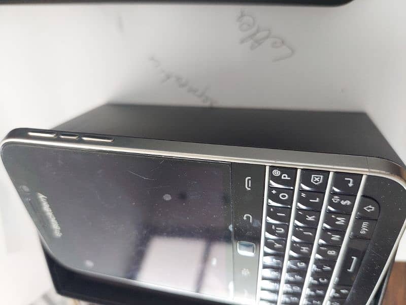 Blackberry Classic 4