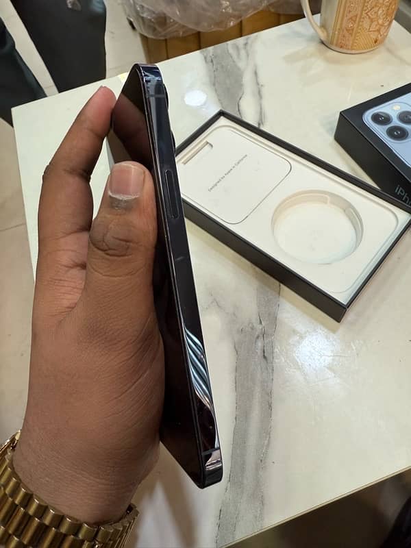 Iphone 13 pro max 128 gb brand new condition 4