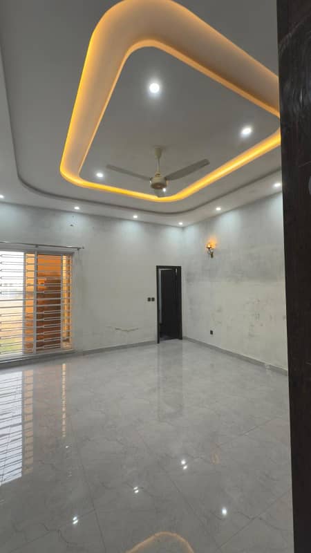 10 MARLA UPPER PORTION AVAILABLE FOR RENT IN MUHAFIZ TOWN PHASE 2 0