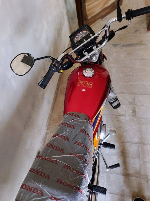 honda bike 10/10 condition 1