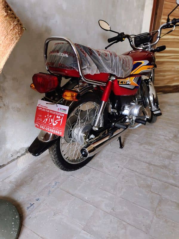 honda bike 10/10 condition 2