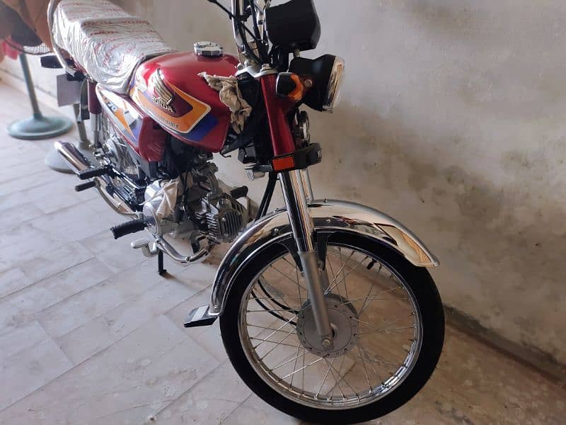 honda bike 10/10 condition 3