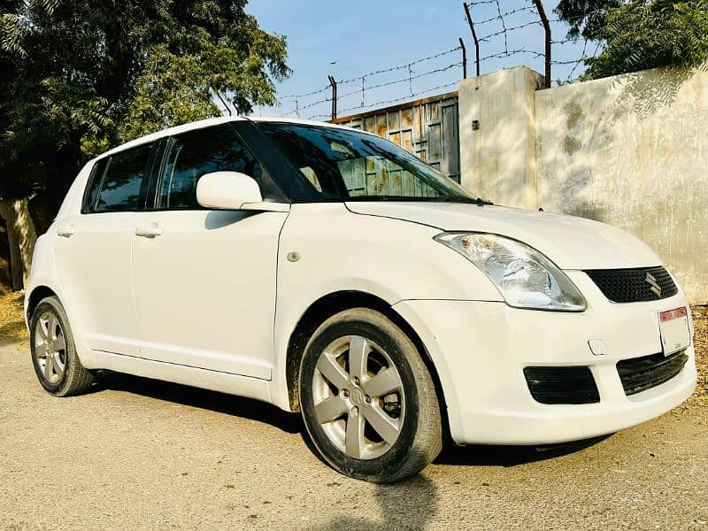 Suzuki Swift DLX 2018 in Excellent Condition Urjent sell 2