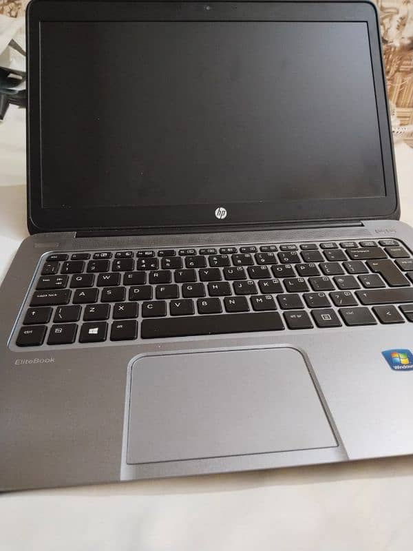 Hp Folio 1040 G1 2