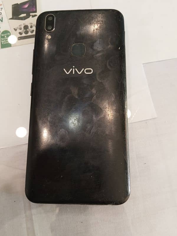 VIVO V9 0