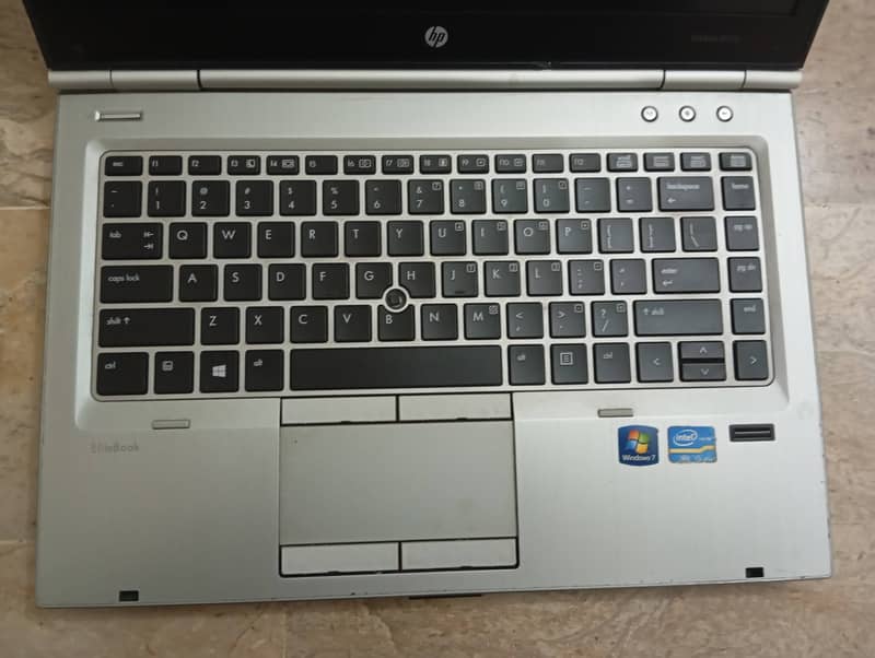 Hp EliteBook 8470p, core i5 (3rd  generation) 6