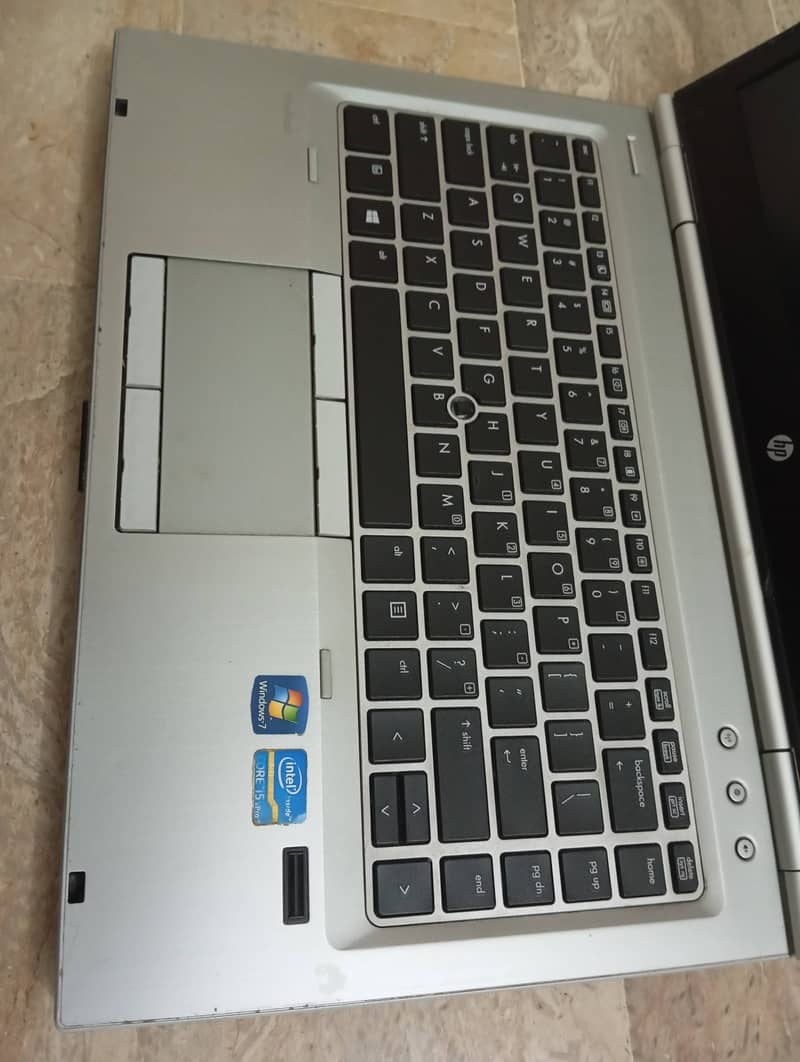 Hp EliteBook 8470p, core i5 (3rd  generation) 9