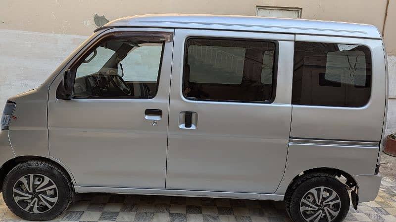 Daihatsu Hijet 2016 3