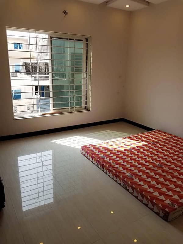 3 Bed Single Story independent House Available For Rent in Gulraiz With All Facilites 8