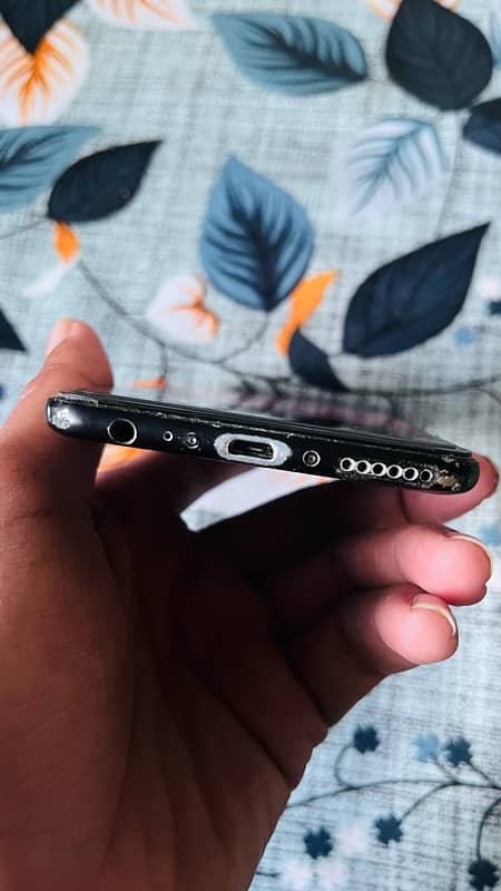 Huawei Mate 10 lite 4gb RAM 64 exchange IPHONE 7 7