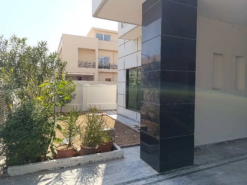 Beautiful House Near Main Gate & Zoo Bahria Enclave Sector C Ungent for Sale 7