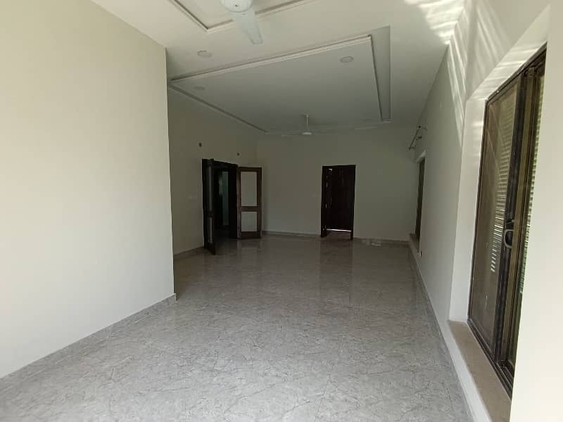 Beautiful House Near Main Gate & Zoo Bahria Enclave Sector C Ungent for Sale 25