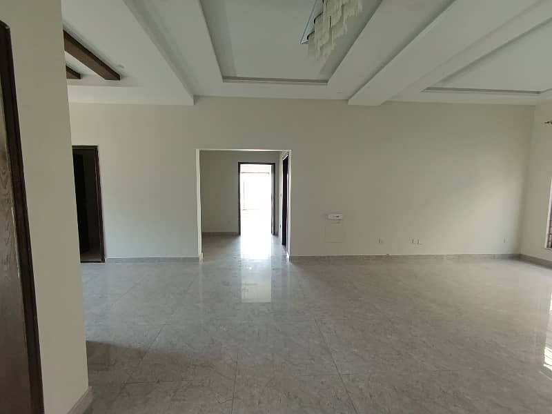 Beautiful House Near Main Gate & Zoo Bahria Enclave Sector C Ungent for Sale 33