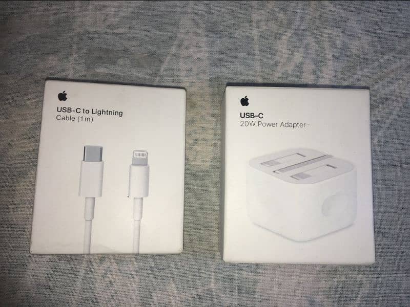 Apple Original 20watt adopter and Cable 0