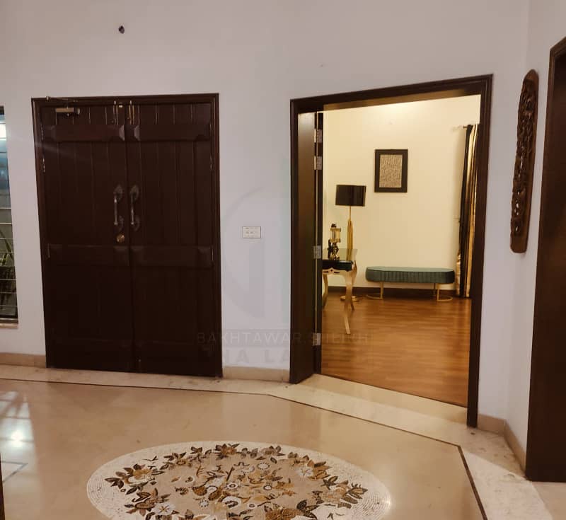 1 Kanal Slightly Used House For Sale in DHA LAHORE PHASE 6 Near DOLMEN MALL 11