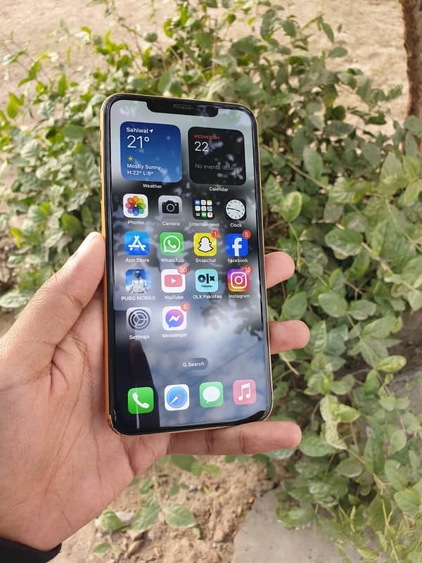 xs max (exchange possible with apple device) 0