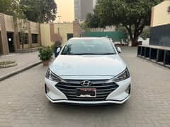 Hyundai Elantra 2023