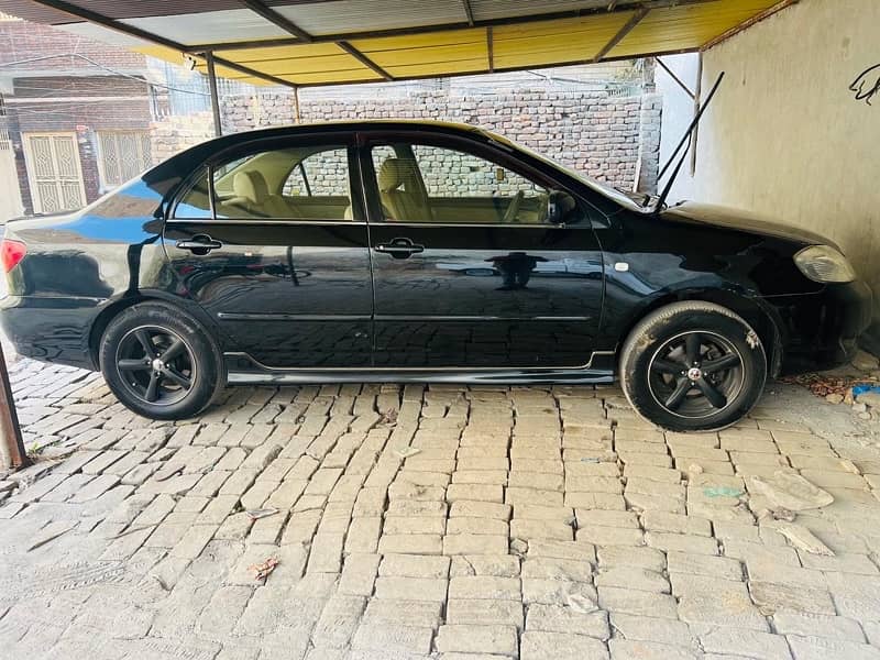 Toyota Corolla SE Saloon 2005 Manual 80% Geniune 5