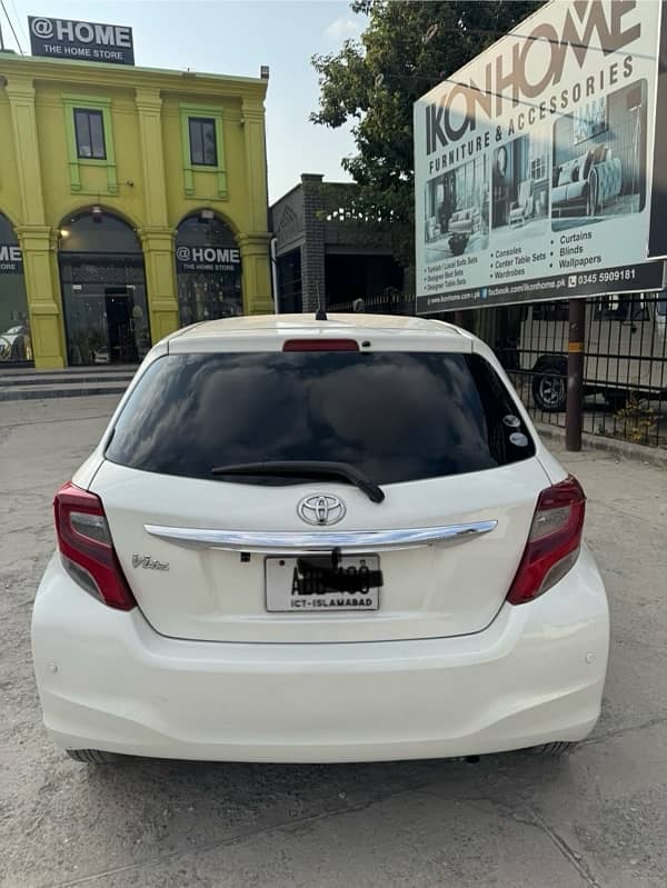 Toyota Vitz 2015 2