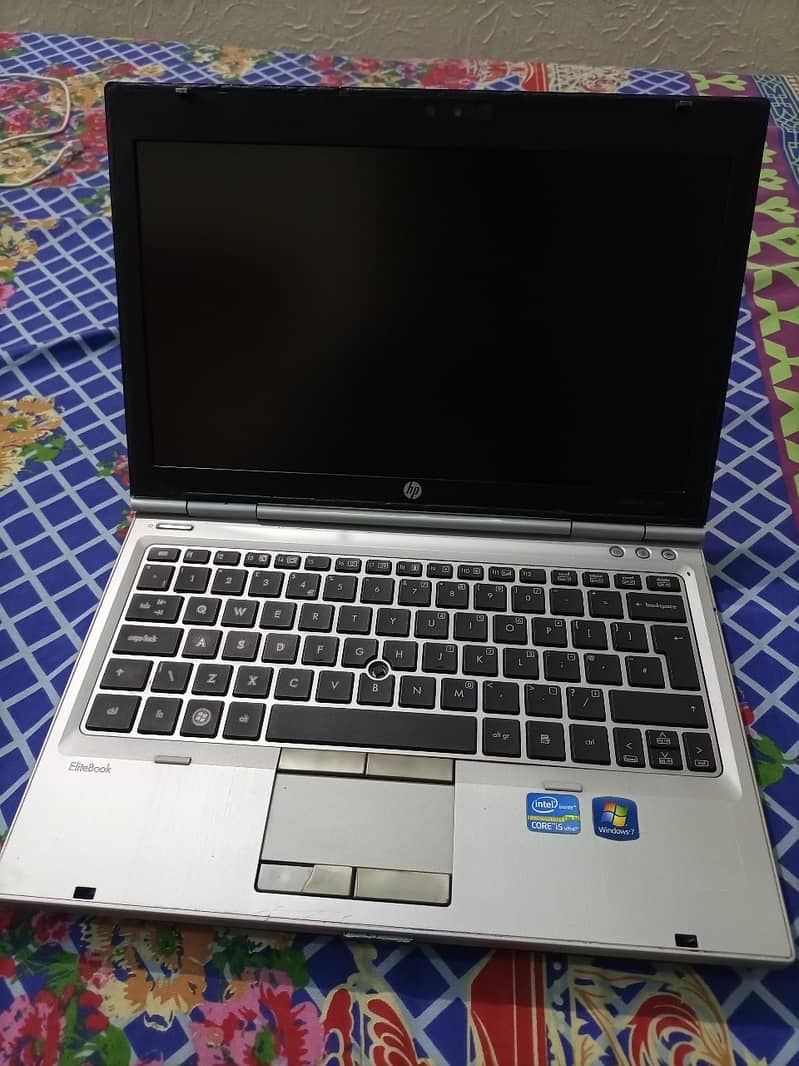 Hp elitebook laptop  2560p  4gb 250gb 7