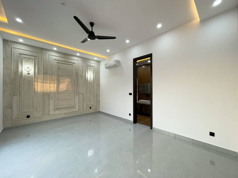 5 MARLA BEAUTIFUL BRAND NEW HOUSE FOR RENT IN DHA LAHORE 8