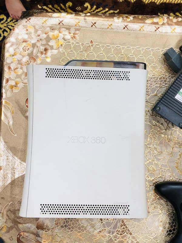 Xbox 360 Slim JAILBREAK JTAG 220 games installed 1