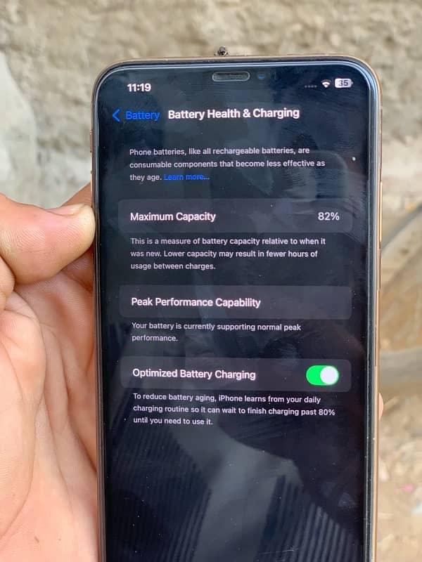 iPhone XS Max Best Condition GB/64 gold colour Sim locked JV! 6