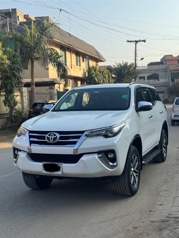 Toyota Fortuner V | Better then Revo, prado, V8, vigo | 5