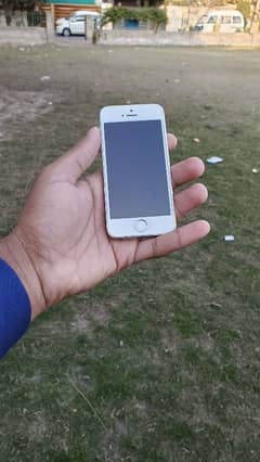 I phone 5s 32gb non pta. 03271060622