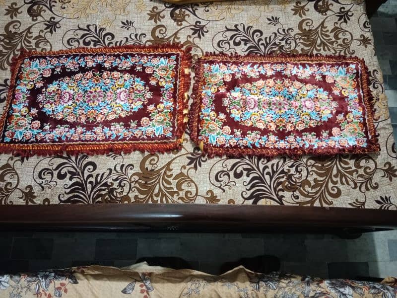 Italian Vintage Velvet Bedsheet/Carpet Set with 2 pillow cover 5