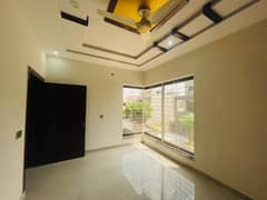 8 MARLA NON FURNISH UPPER PORTION FOR RENT IN BAHRIA TOWN LAHORE