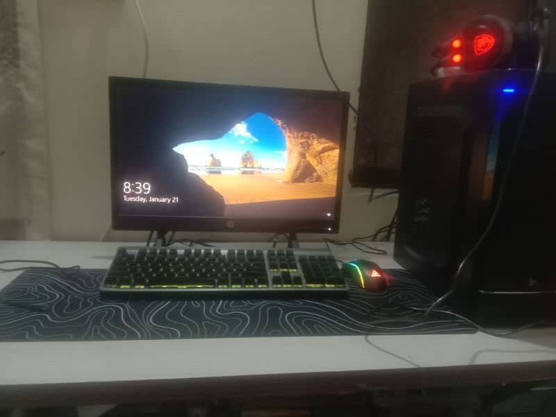 gaming PC with everything 0