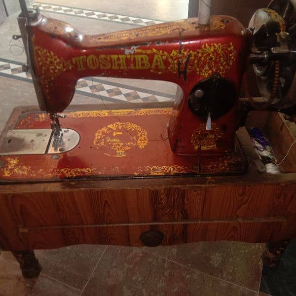 sewing machine with box for sale 1