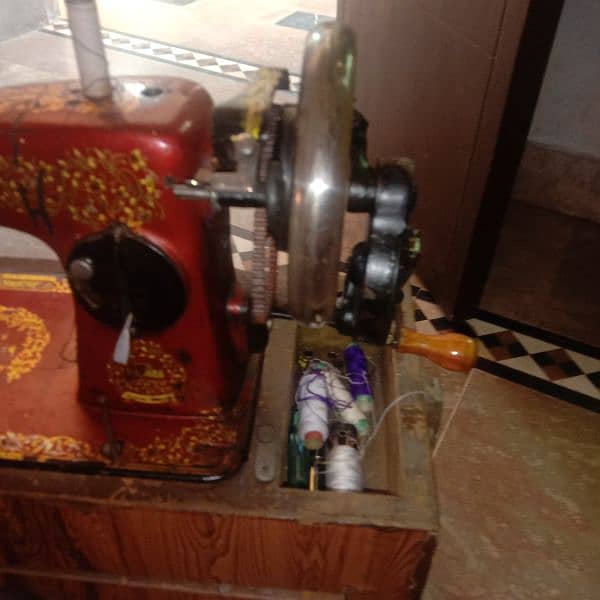 sewing machine with box for sale 2