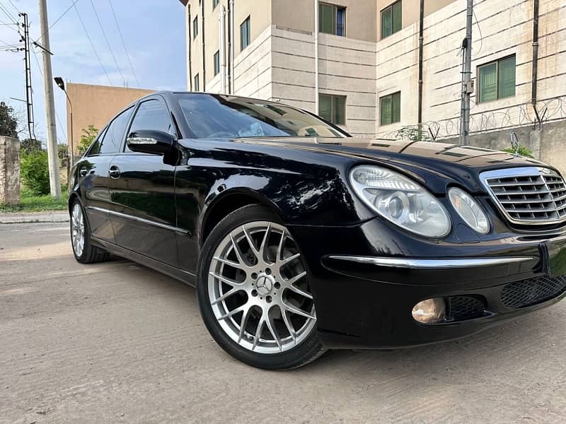 Mercedes E Class 2005 13