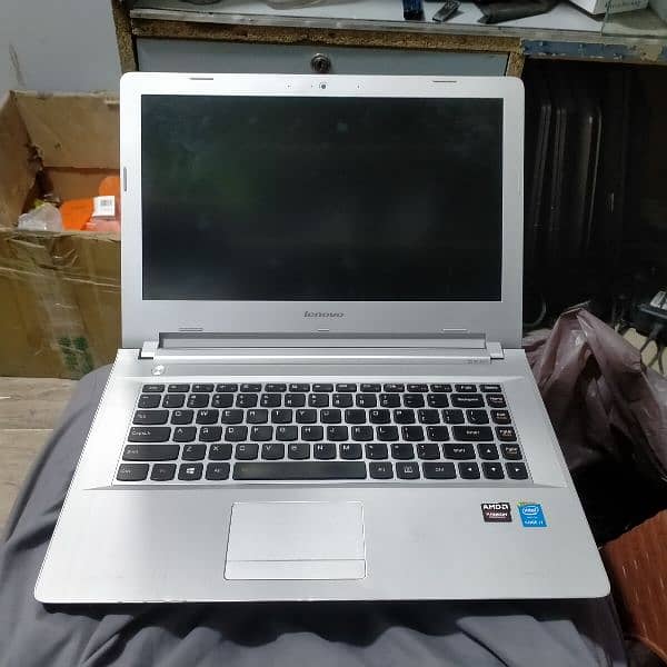 Lenovo Core i7 5th Gen 8GB Ram 500GB Hard 3HRS Backup 4