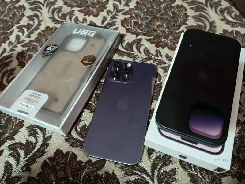 I phone 14 pro max 10 by 10 full box Non Pta 7