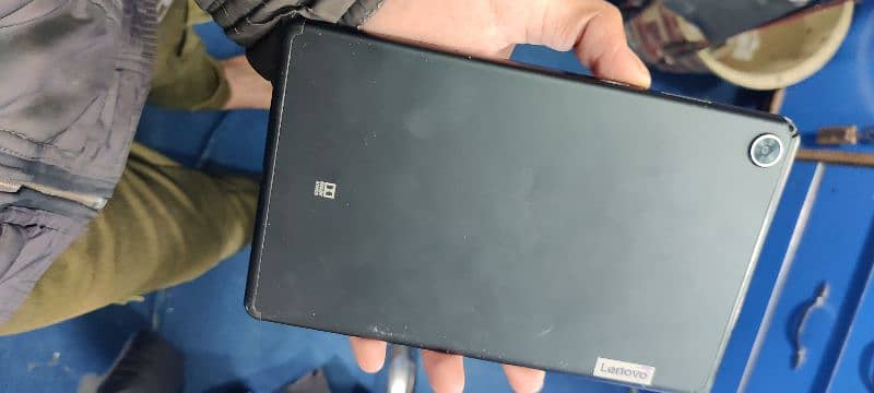 Lenovo M8 Tab 1