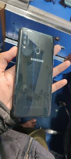 Samsung A20s