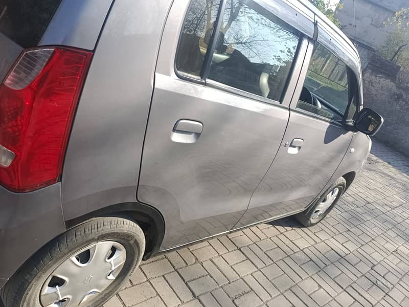 Suzuki Wagon R 2018 3