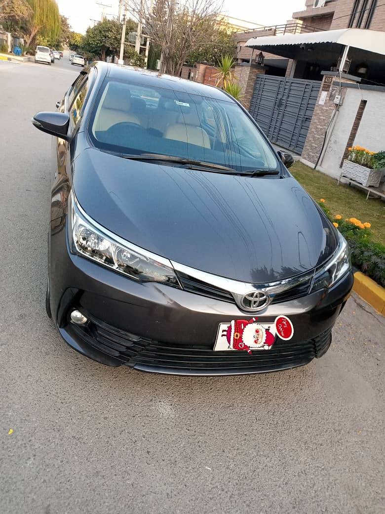 Toyota Corolla GLI 2018 ( Home use car in geniune condition ) 2