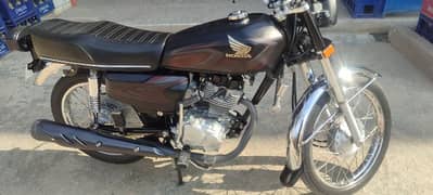 Honda 125 black colour