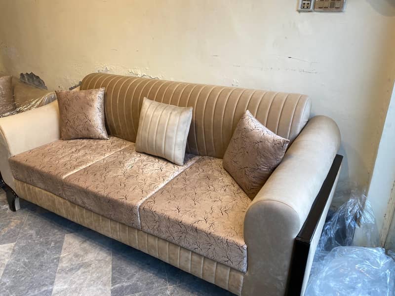 Sofa //wooden sofa//new sofa//5 seater//7 seater //Molty foam sofa 9