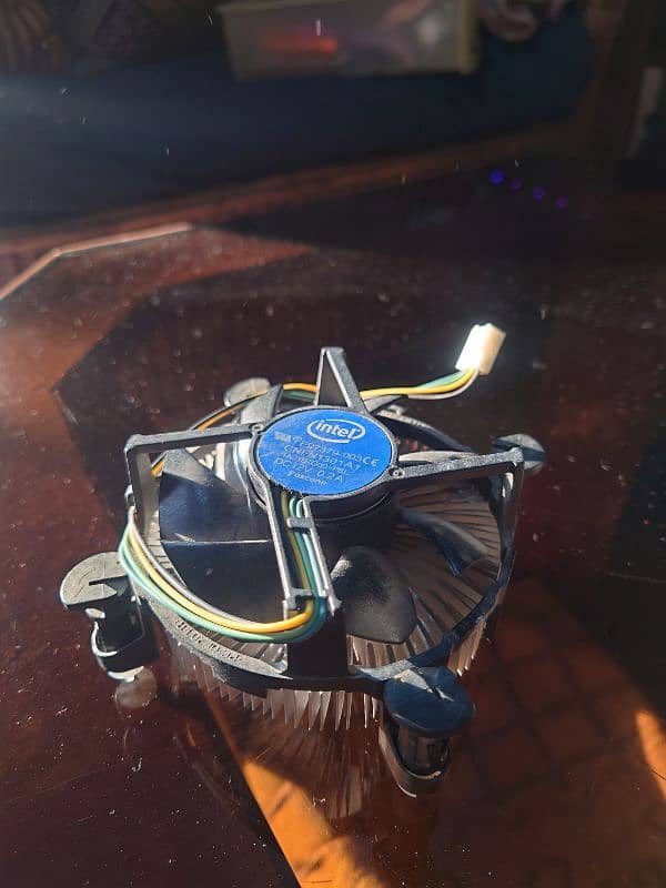 Intel stock cooler 0