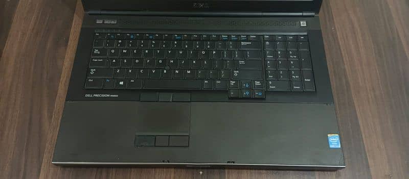 Соге i-7 Laptop Precision M6800 (Price Negotiable) 1