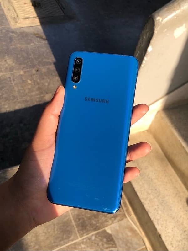 Samsung Galaxy A50 Non PTA 3