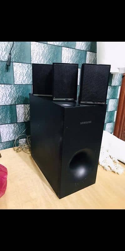 Samsung home theater system 0